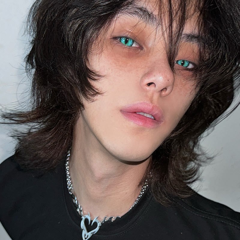 6bfea1050db640bdaa17c4aab1ade93c_1800x-1